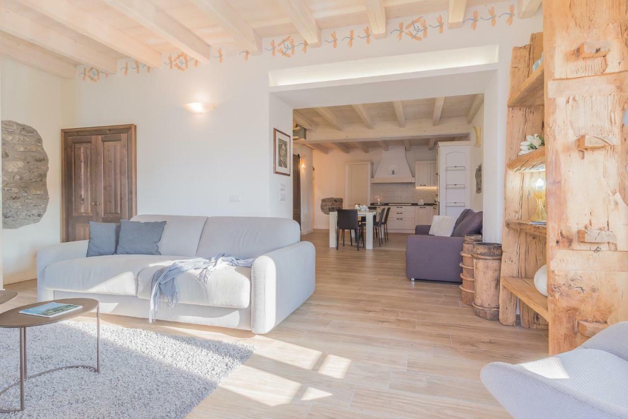 Elizabeth House Varenna Luaran gambar